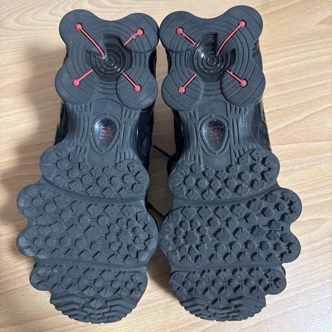 NIKE SHOX ブラックスニーカー