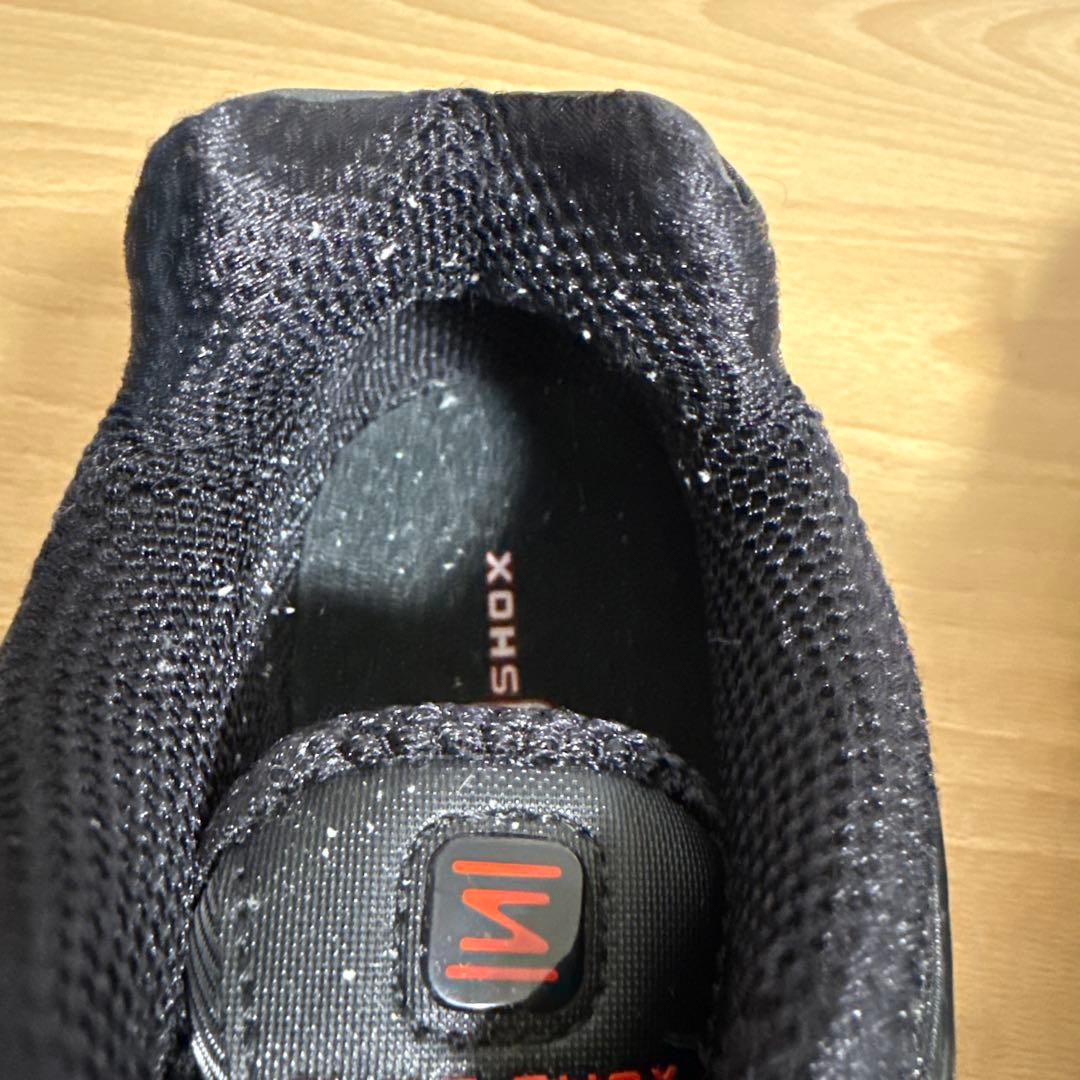 NIKE SHOX ブラックスニーカー