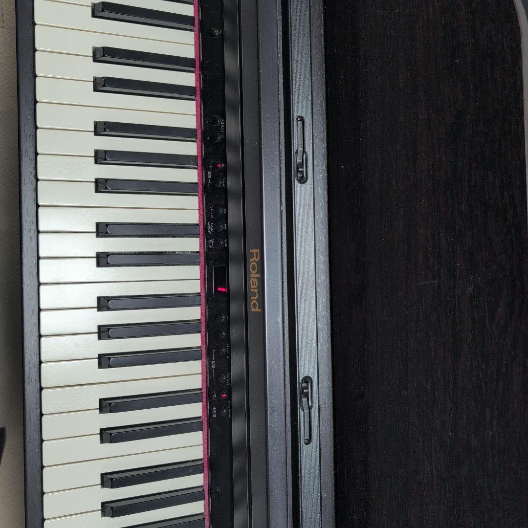 【しろ】【送料無料】Roland 電子ピアノ RP401R 2014年製