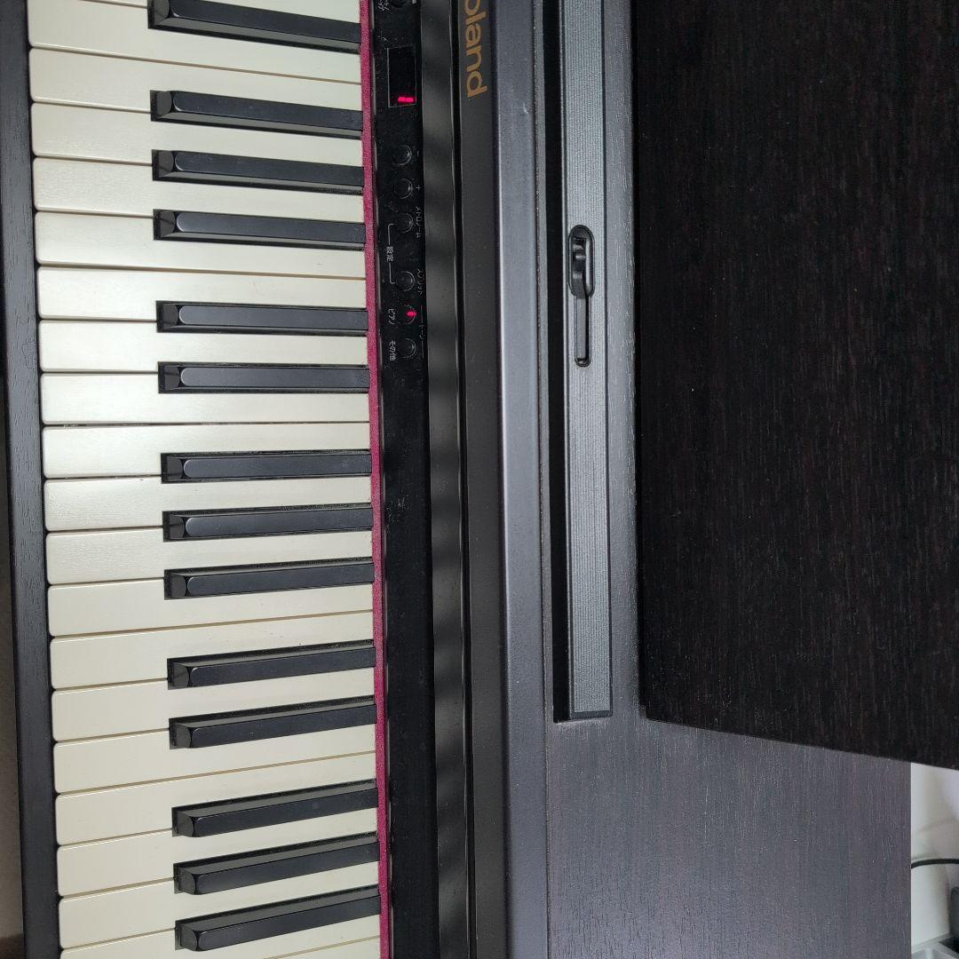 【しろ】【送料無料】Roland 電子ピアノ RP401R 2014年製