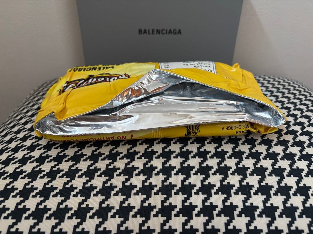 BALENCIAGA チップス クラッチウォレット グロッシーカーフスキン