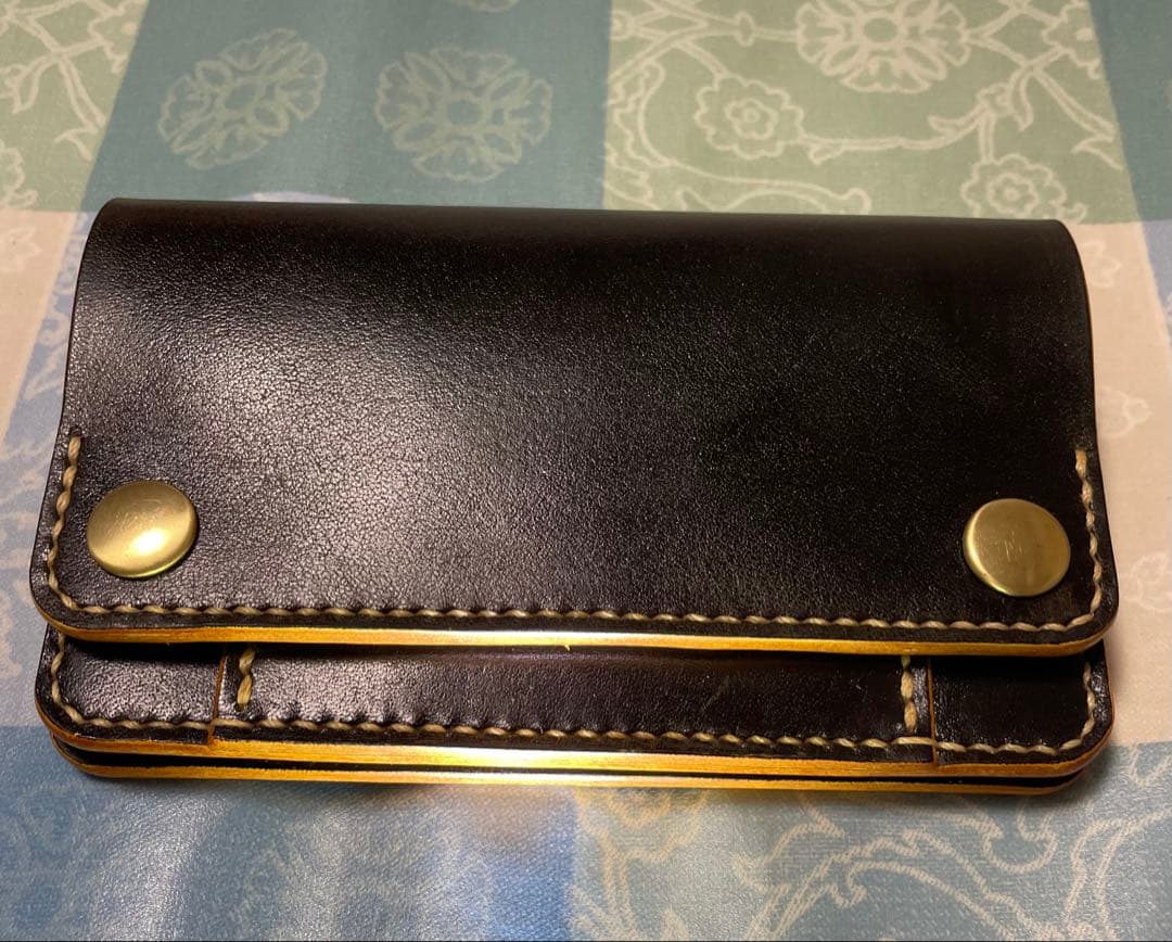 トラッカーウォレット　ミドルサイズ　ハンドメイド　黒　ブラック　本革　ヌメ革