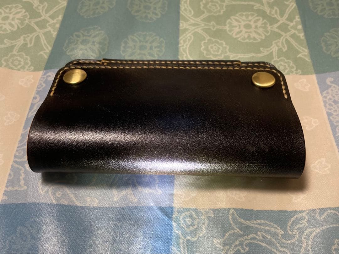 トラッカーウォレット　ミドルサイズ　ハンドメイド　黒　ブラック　本革　ヌメ革
