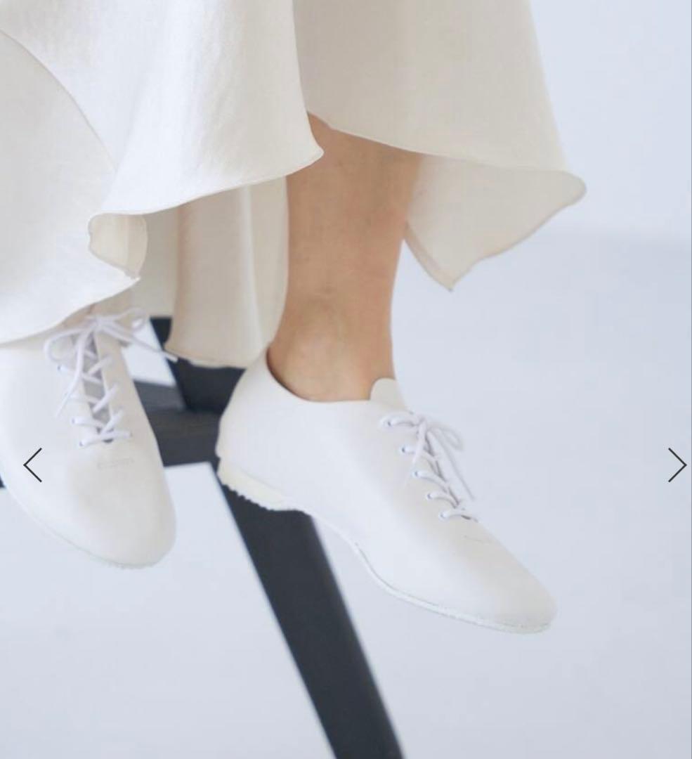 美品　repetto IENAジャズシューズ ホワイト　39