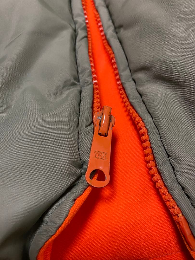 80年代 黒タグEddie Bauer リバーシブルダウンベスト