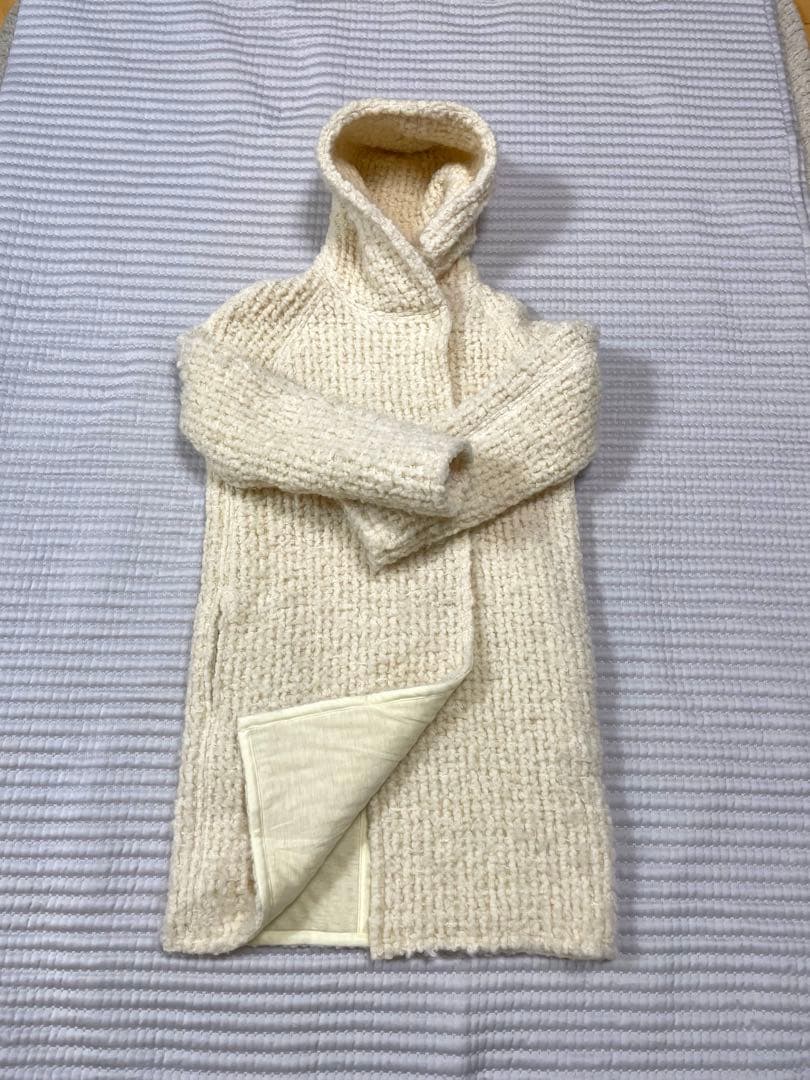 エポカ　オフホワイト　フード付きコート