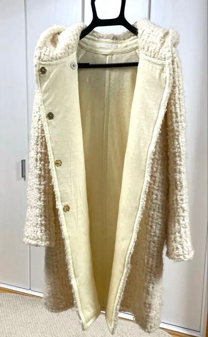 エポカ　オフホワイト　フード付きコート