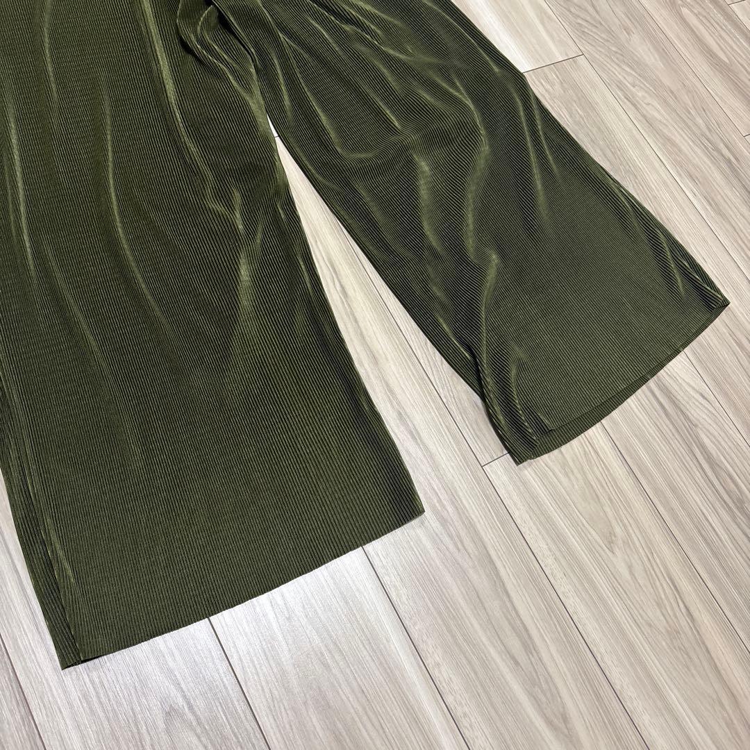 UN3D プリーツロンパース