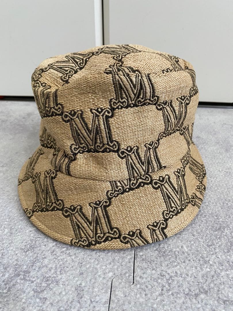 マックスマーラ　ロゴ バケットハット ベージュ