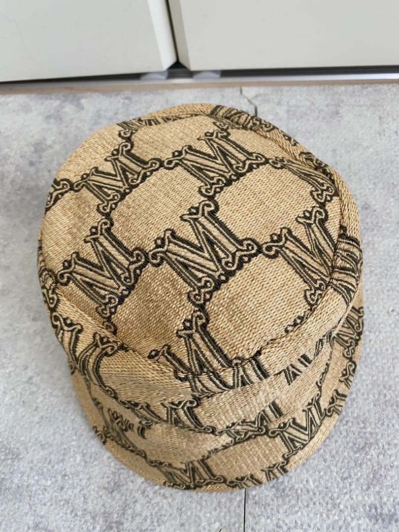 マックスマーラ　ロゴ バケットハット ベージュ