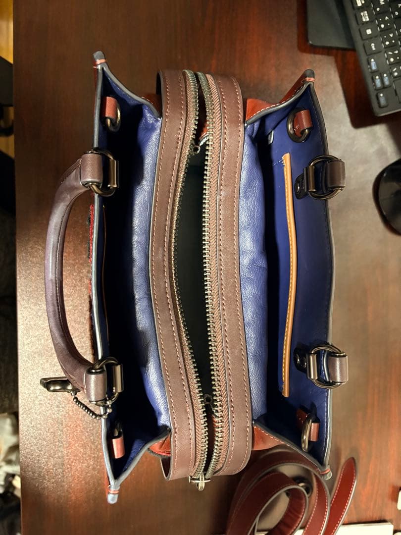 NYロゴ刺繍レザートートバッグ