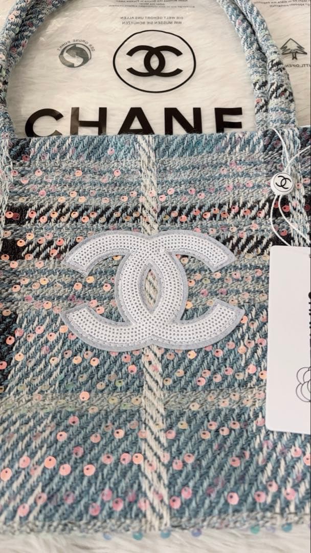 新品CHANELシャネルビューティーノベルティバッグ　ツィードスパンコール