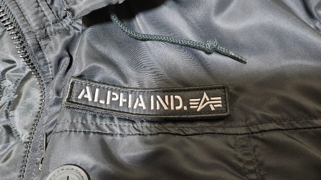 ブラック MA-1 フライトジャケットアルファインダストリー