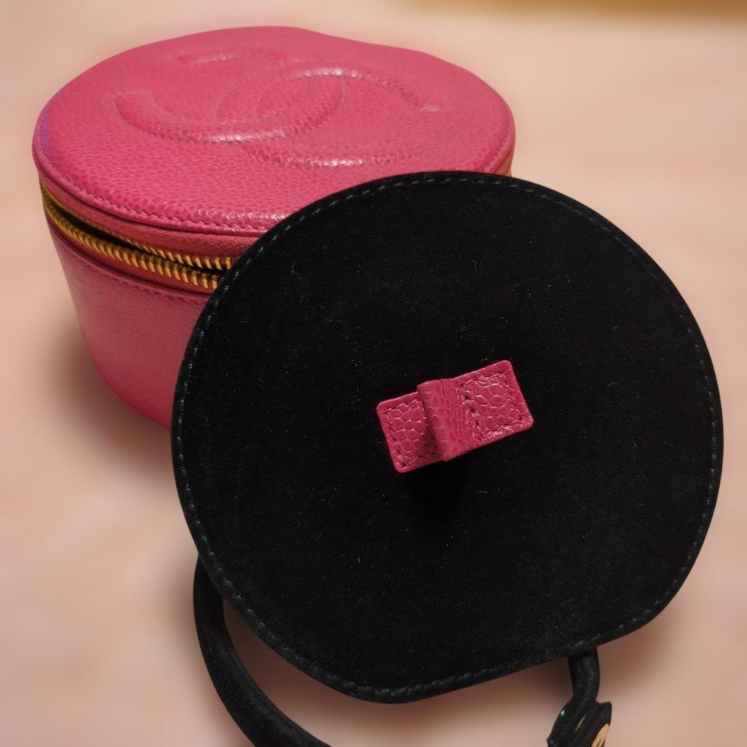 シャネル　キャビアスキンジュエリーポーチ！！