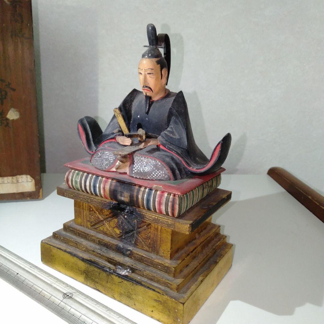 武士の置物　木製　扉付き木製箱付き １体