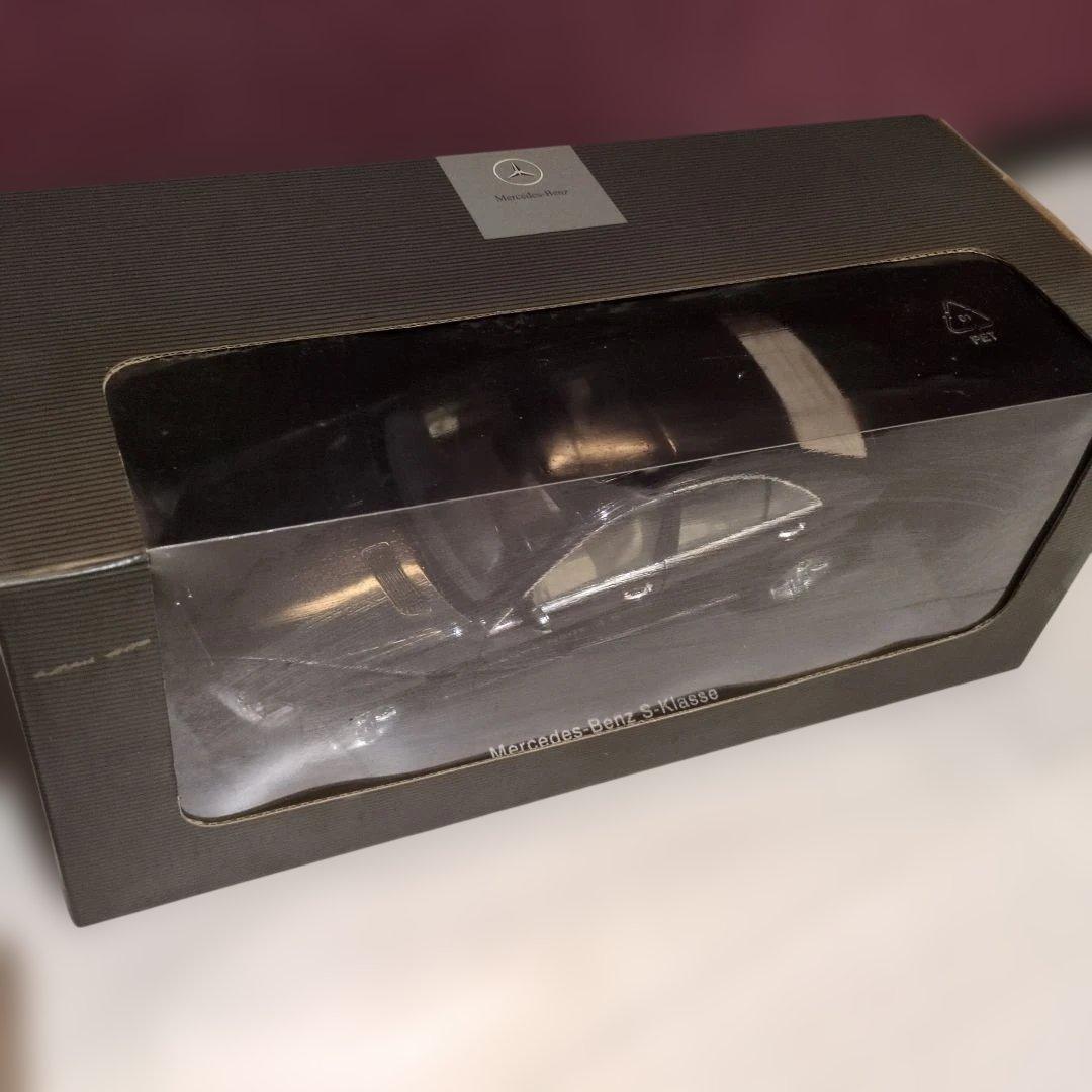 Mercedes-Benz S-Klasse 1/18 黒