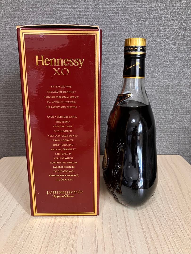Hennessy XO（ヘネシー） 箱入り　金キャップ　700ml 　未開栓