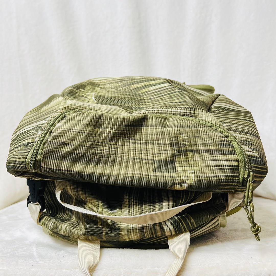 新品 BURTON × HCSC コラボ バックパック 多機能 スノボ 26L