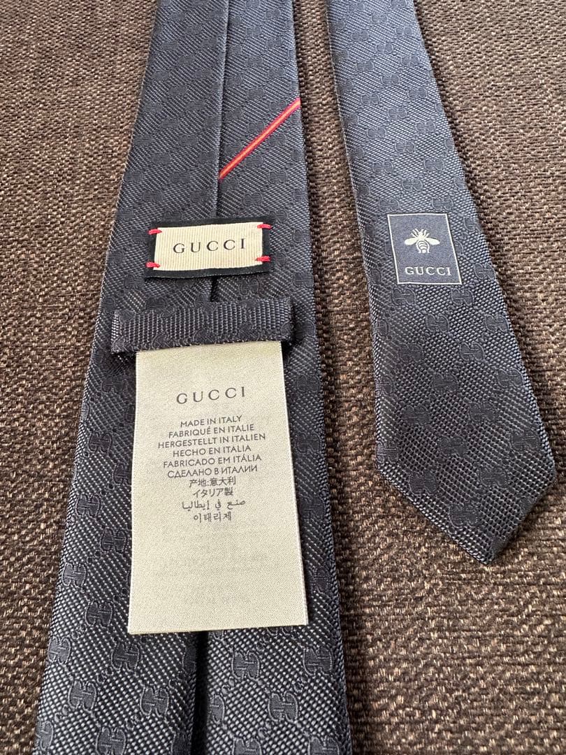 GUCCI ☆グレーGG、シェリーライン☆美品！ネクタイ