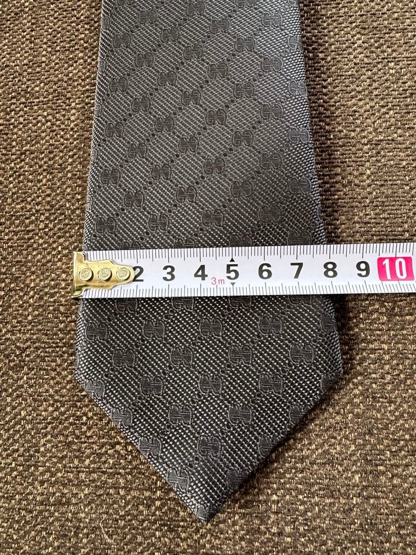 GUCCI ☆グレーGG、シェリーライン☆美品！ネクタイ