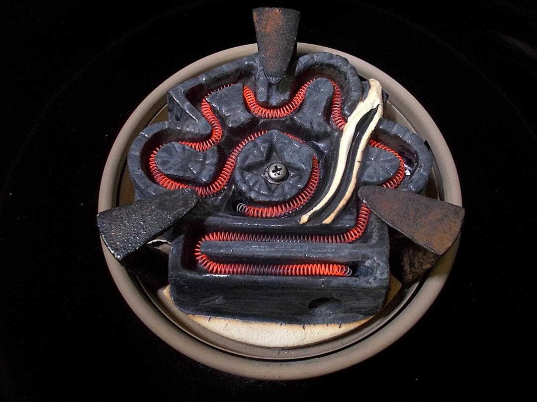 茶道具 南部霰鉄瓶 アラレ鉄瓶 在銘 黒真塗 風炉型野々田電熱器 動作品