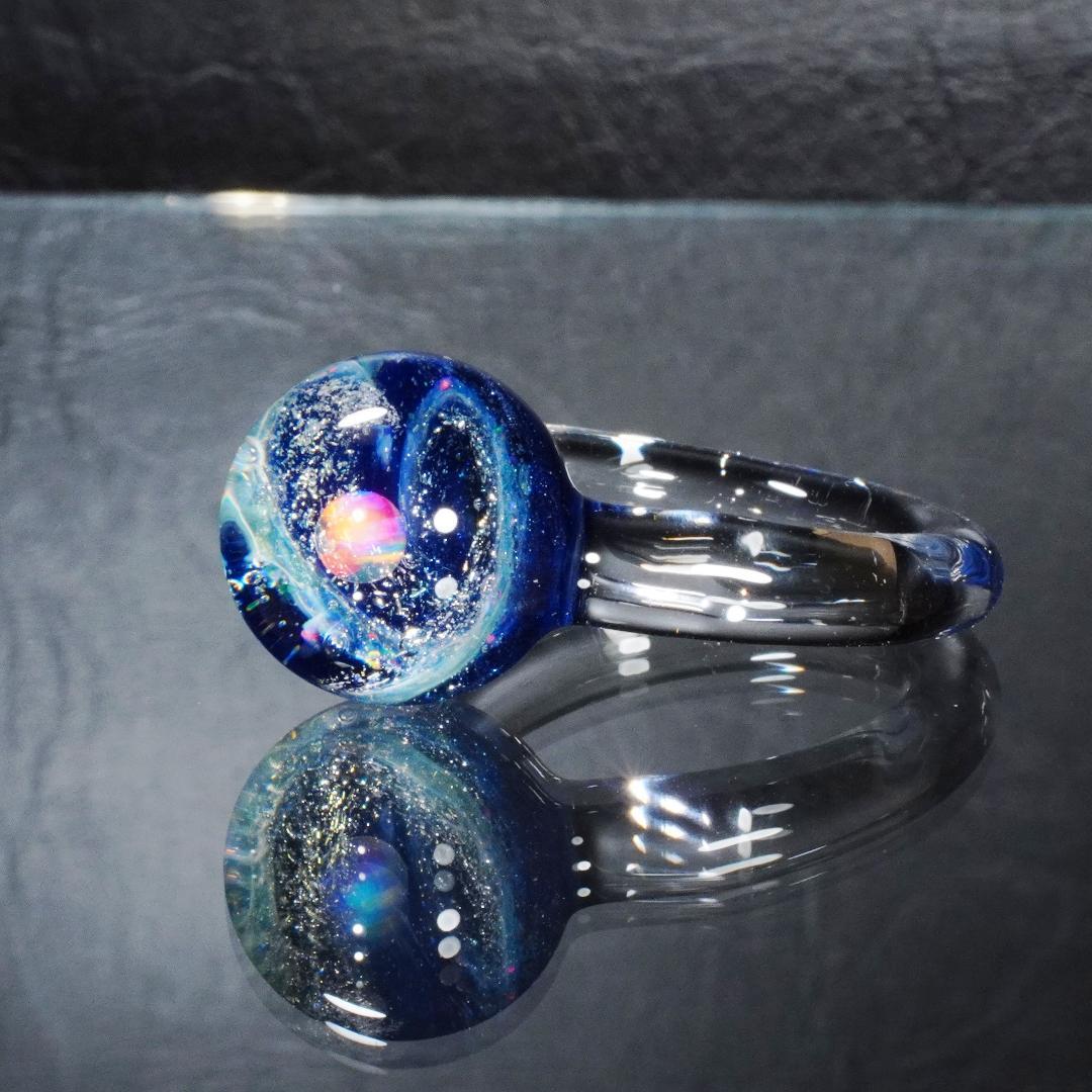 【うるちゃん 】ガラスの小宇宙　レインボーオパール　リング　No.2065