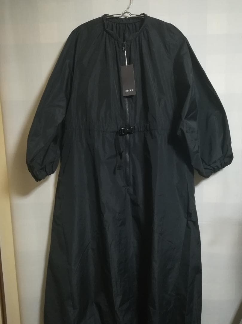 新品 BEAMS AK＋1 / ツイスト ネック ジップ ワンピース 黒