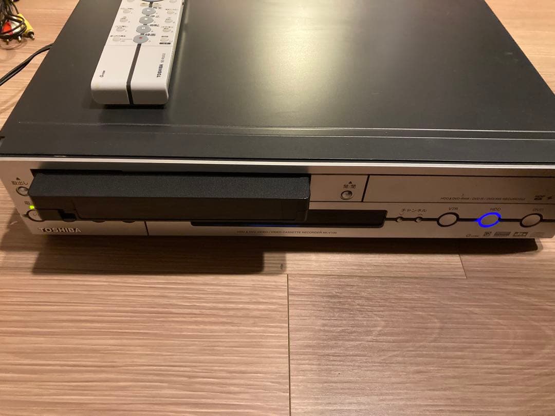 TOSHIBA VHS/DVD/HDD ビデオデッキ AK-V100 動作確認済