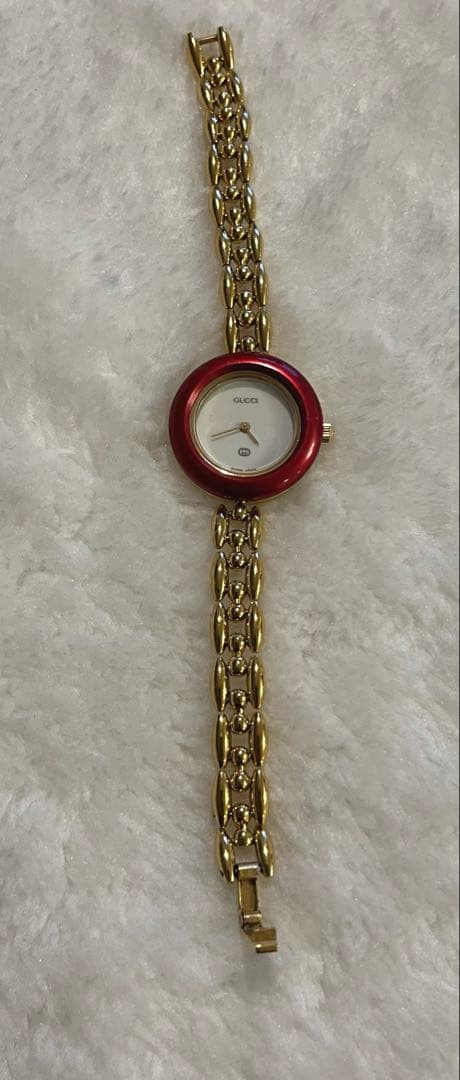 GUCCI カラーベゼル6色つきゴールド腕時計⭐︎ 電池交換済み