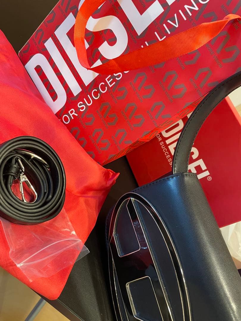 DIESEL ブラック ショルダーバッグ