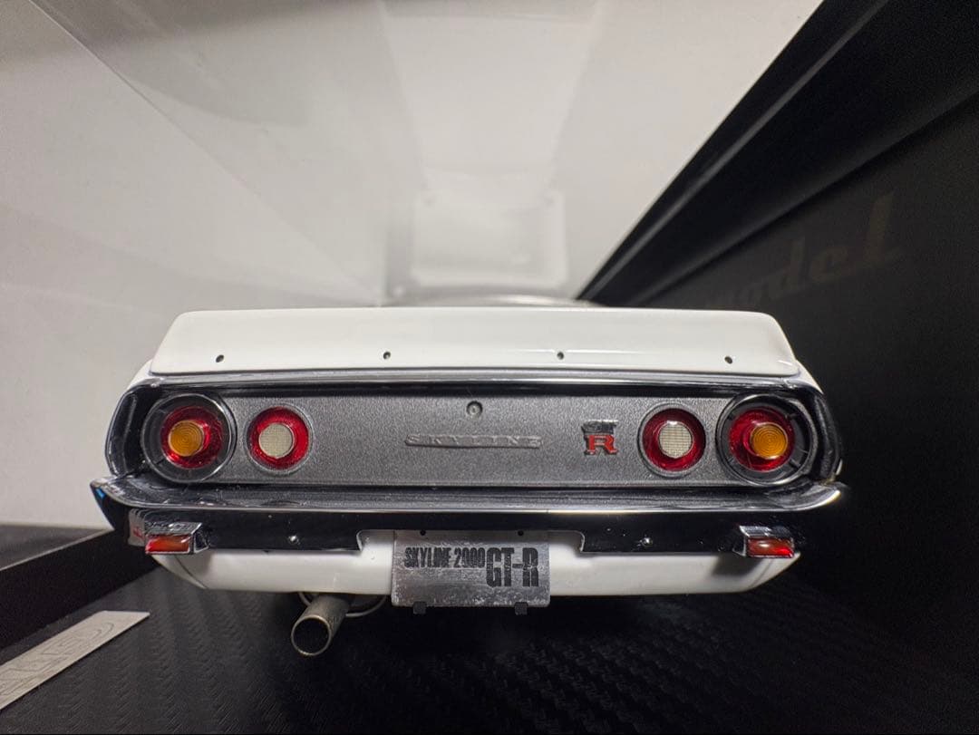 1/18 Nissan Skyline 2000 GT-R ケンメリ