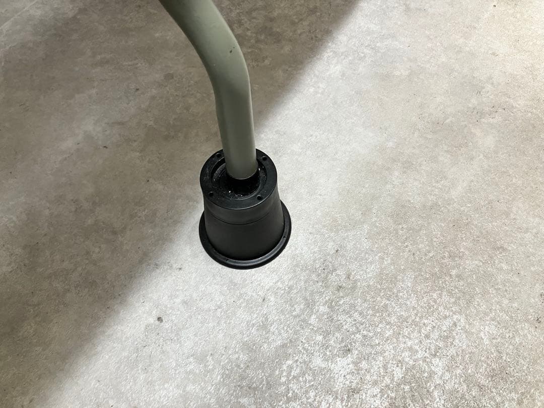 ビート様中古四台 業務用 折りたたみ作業テーブル 180cm 持ち手付 鎌倉引取