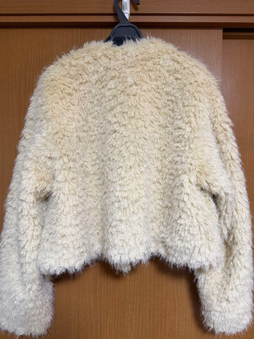 【ぽ出品】Mila owen 金釦フェイクファー短丈ジャケット クリーム