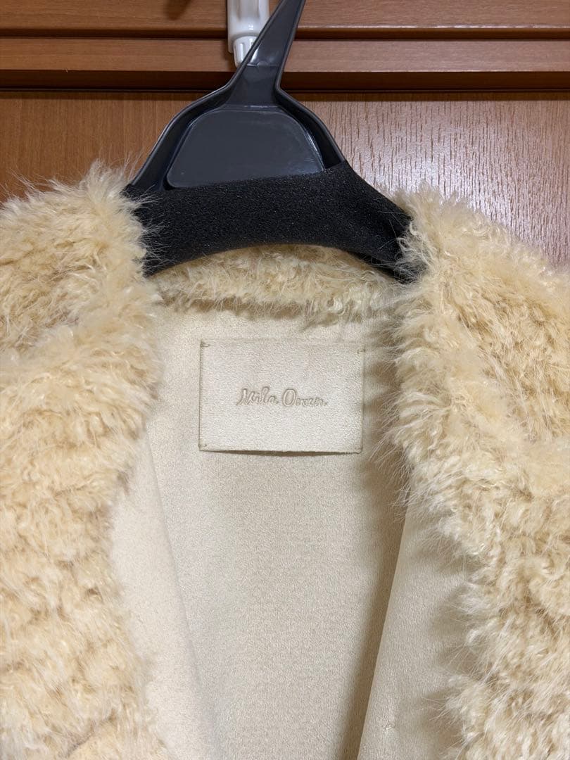 【ぽ出品】Mila owen 金釦フェイクファー短丈ジャケット クリーム