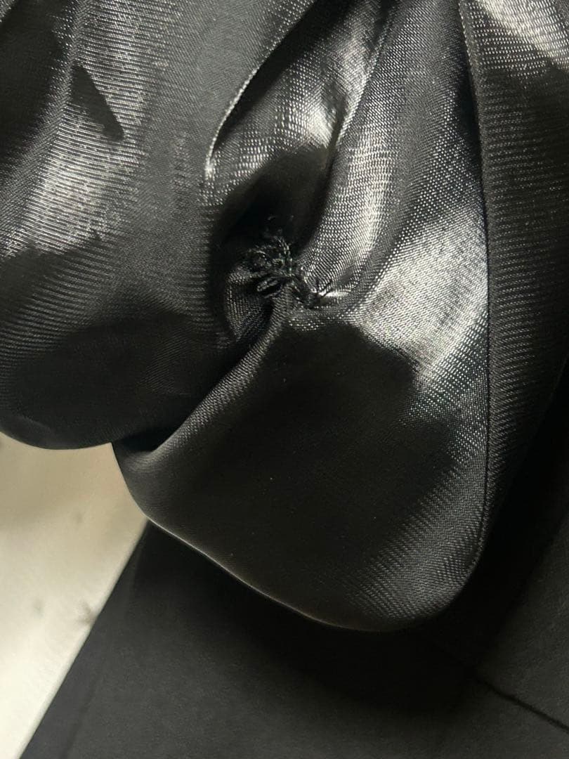 My shawtyブラックフリルオフショルダーパーティドレス