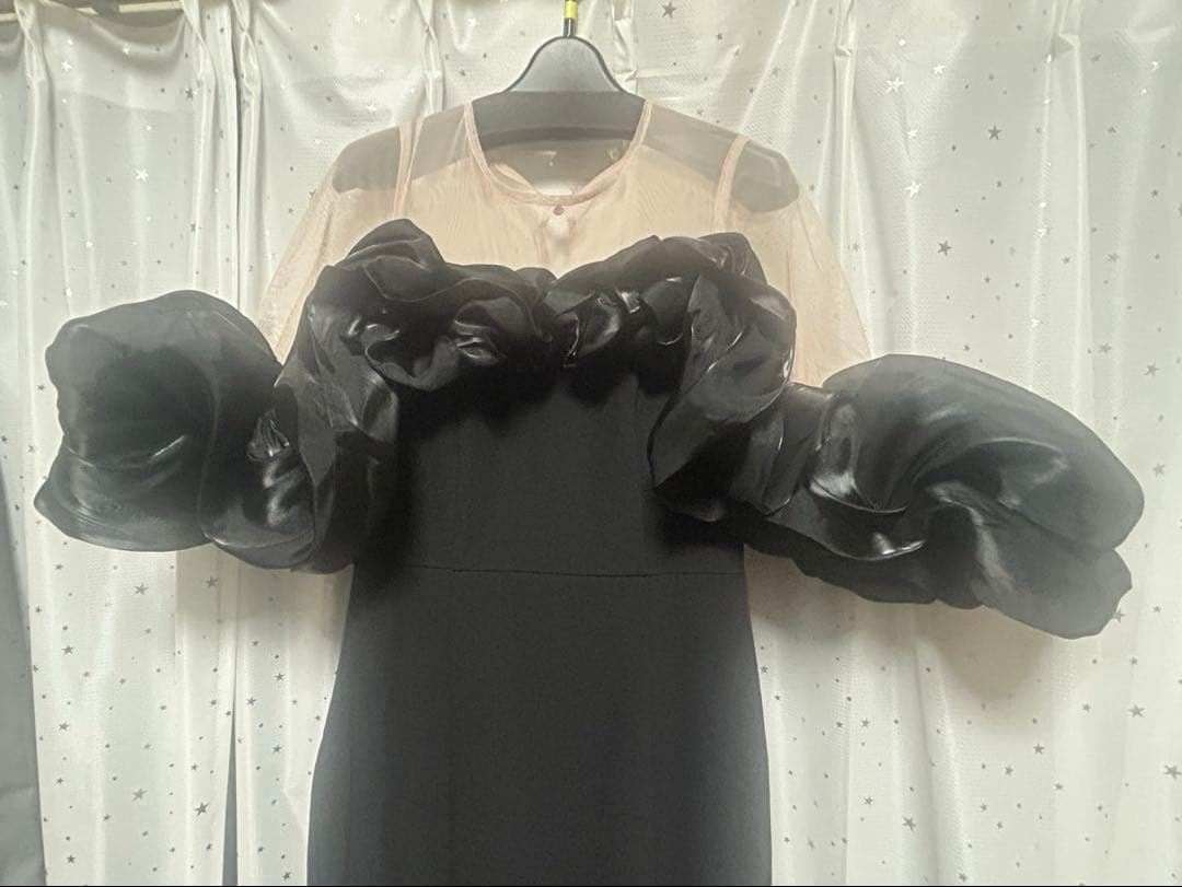 My shawtyブラックフリルオフショルダーパーティドレス