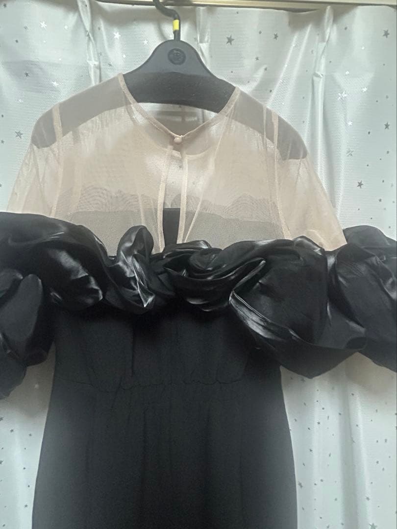 My shawtyブラックフリルオフショルダーパーティドレス