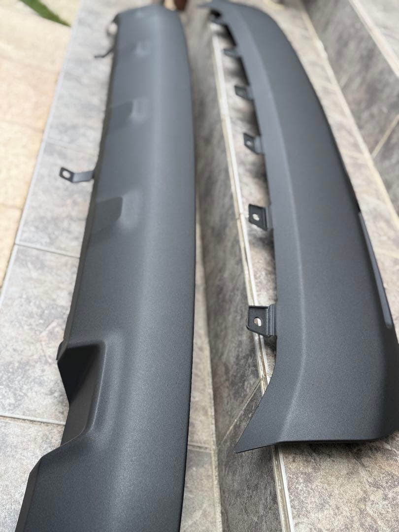 デリカ　d5 後期 ロア　リアバンパー　ラプターライナー塗装　塗装後未使用