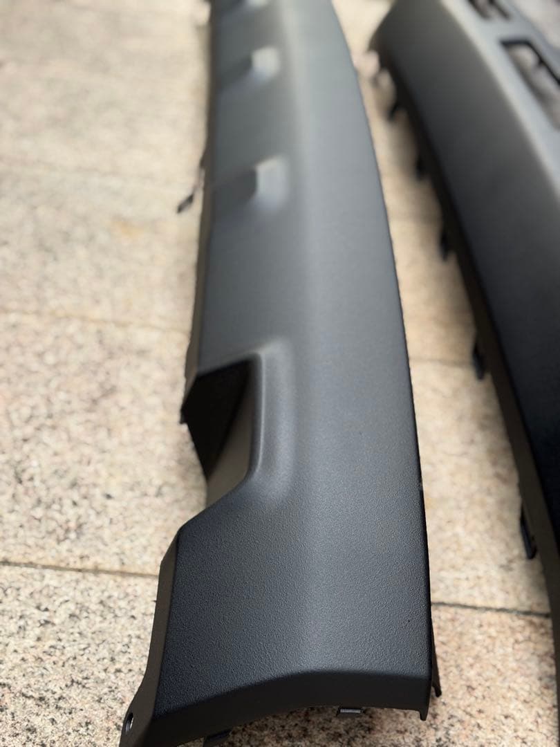 デリカ　d5 後期 ロア　リアバンパー　ラプターライナー塗装　塗装後未使用