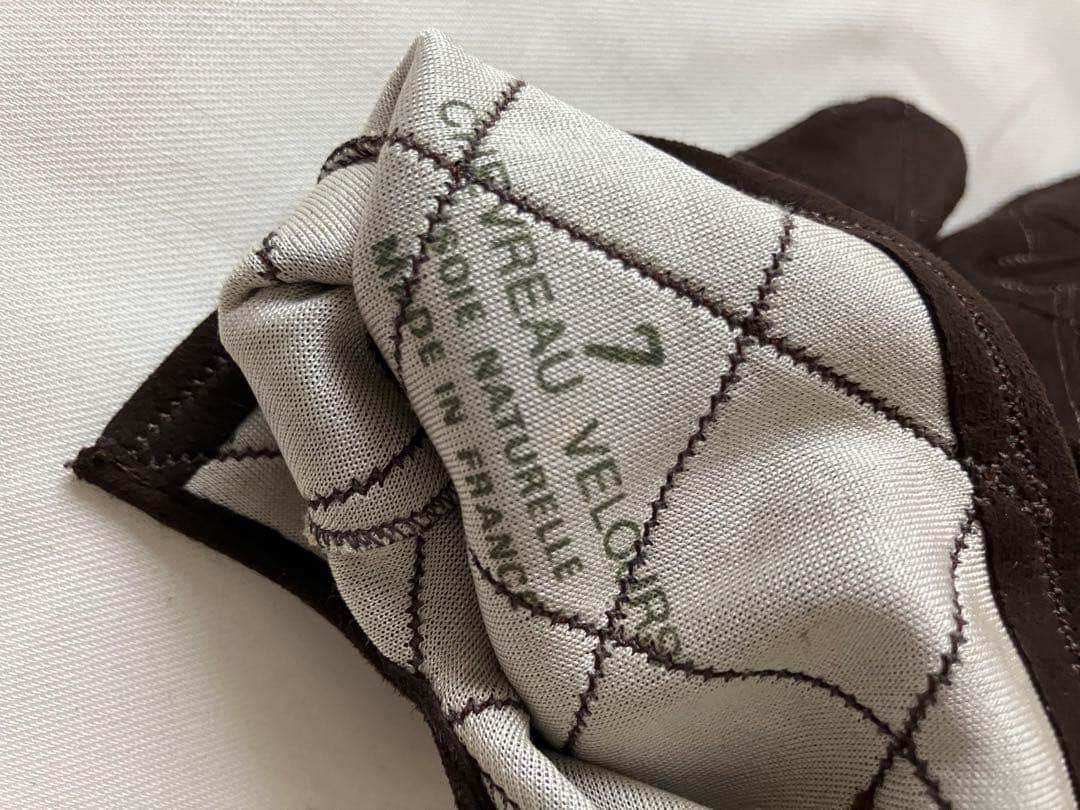 CHANEL 山羊革のキルティンググローブ ダークブラウン