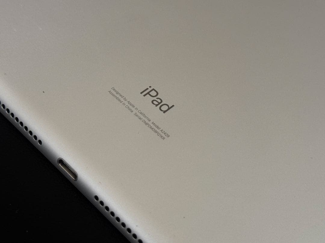 Apple iPad 第8世代 128GB A2429 SIMロック解除済み