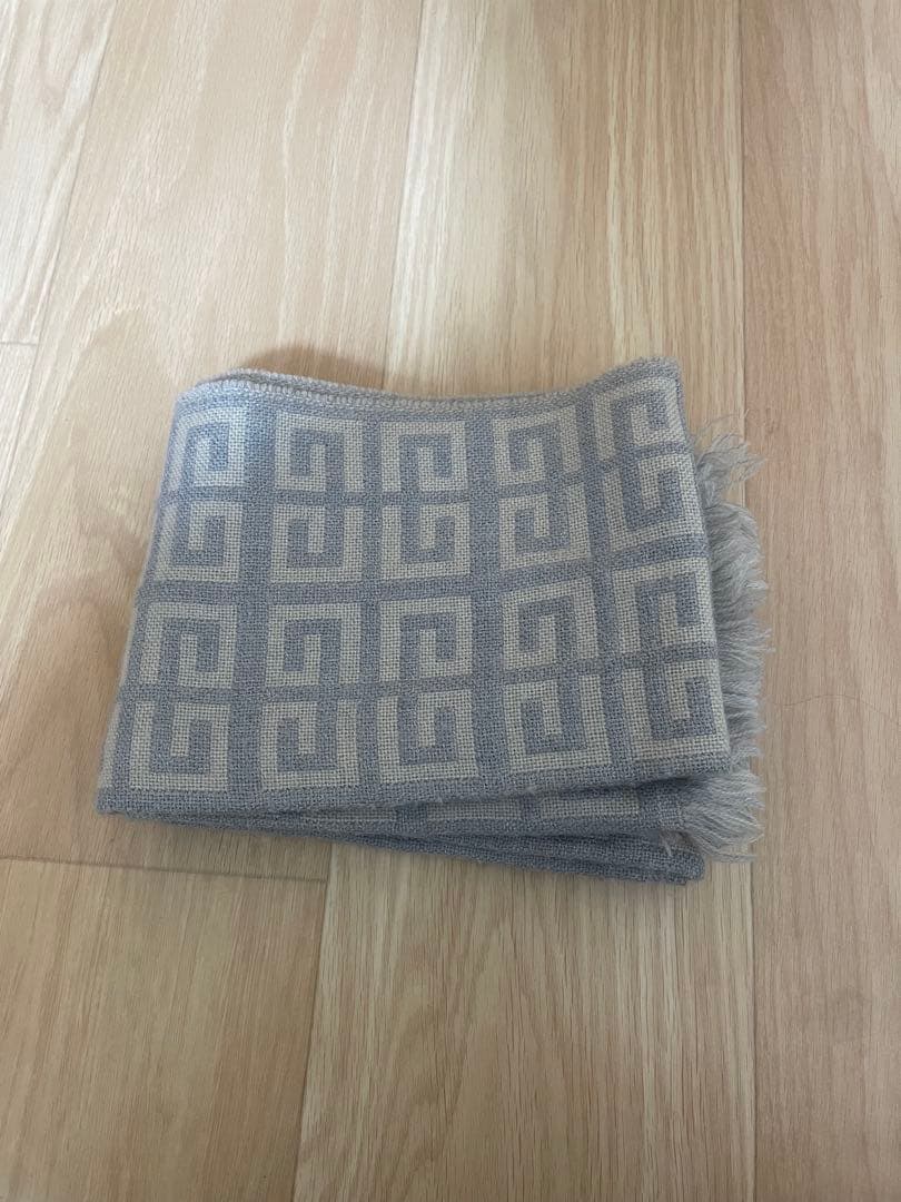 GIVENCHY マフラー