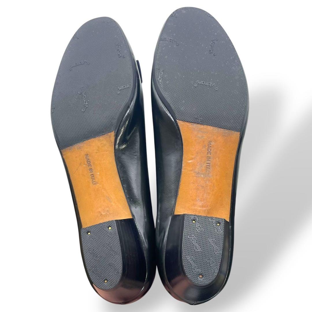 未使用級　フェラガモ パンプス　フラットシューズ　ヴァラ　レザー　黒　ブラック