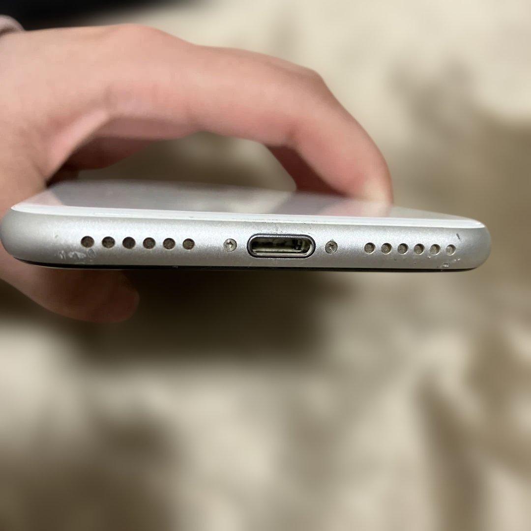 【ジャンク品】　Apple iPhone se2 第2世代　ホワイト　64GB