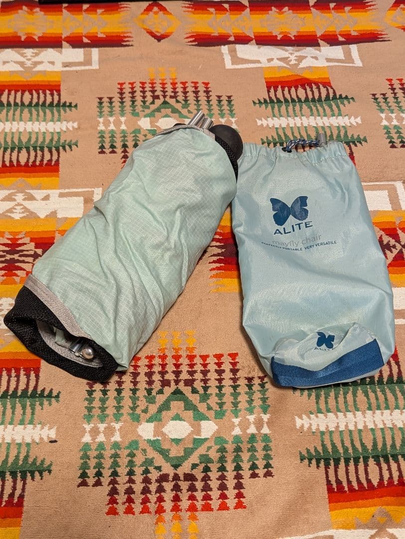 エーライト　メイフライチェア　色パシフィカブルー