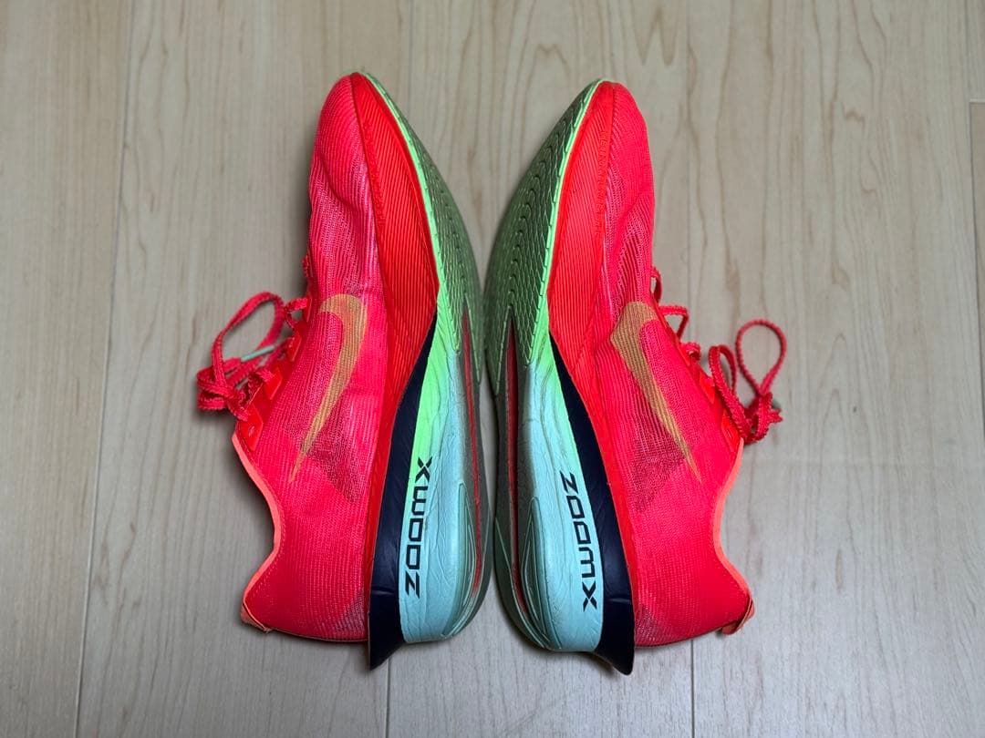 ナイキ ヴェイパーフライ4 27.5cm