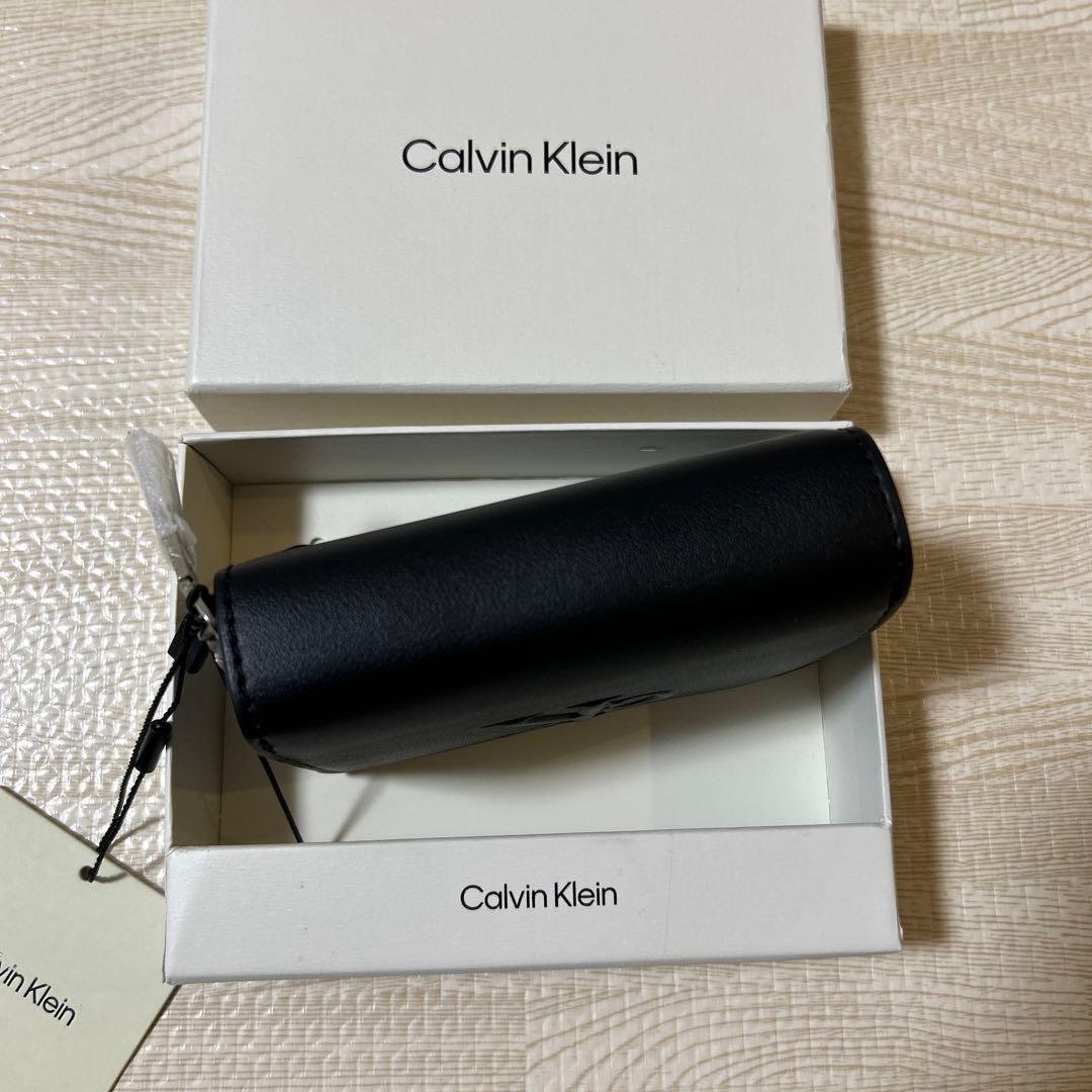 （新品未使用・海外モデル）カルバンクライン　ラウンドジップ財布
