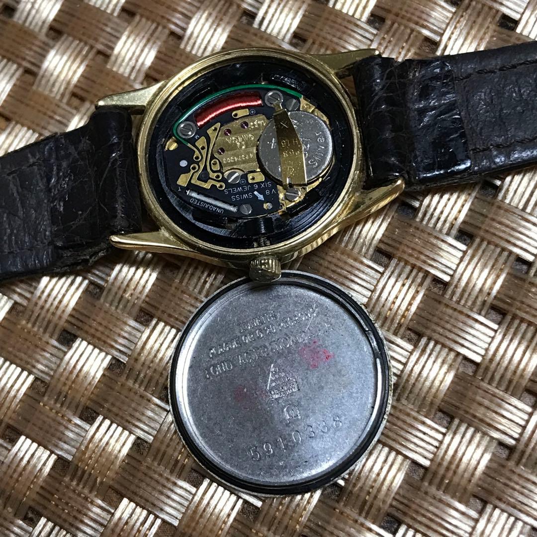 OMEGA De Ville クォーツ腕時計です