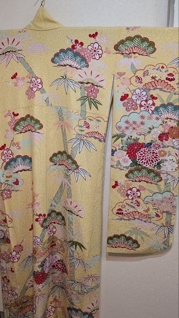 【美品】振袖 花柄 黄色•古典柄 Lサイズ