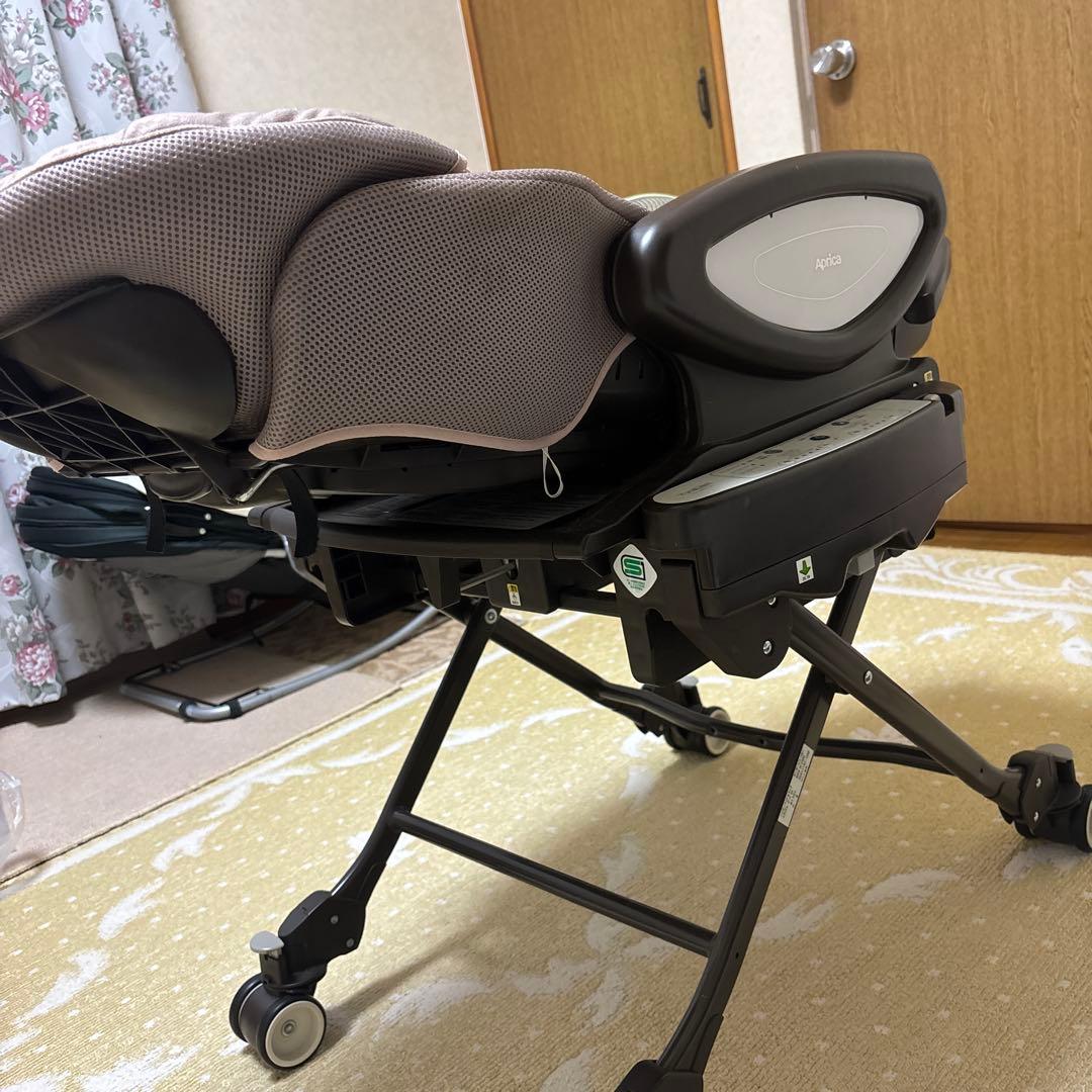 Aprica ユラリズム　オートスイング　電動